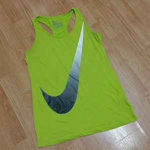 Nike Slim fit workout top